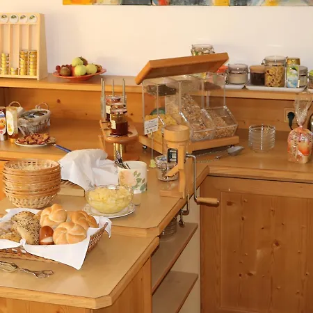 Wellness Hollaus 게스트하우스 3*